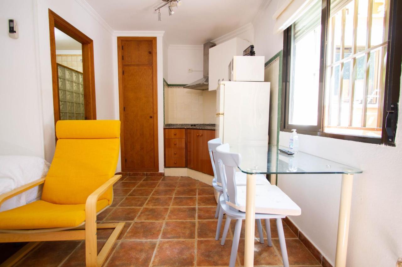 Apartamentos Turisticos Trajano Bolonia Buitenkant foto