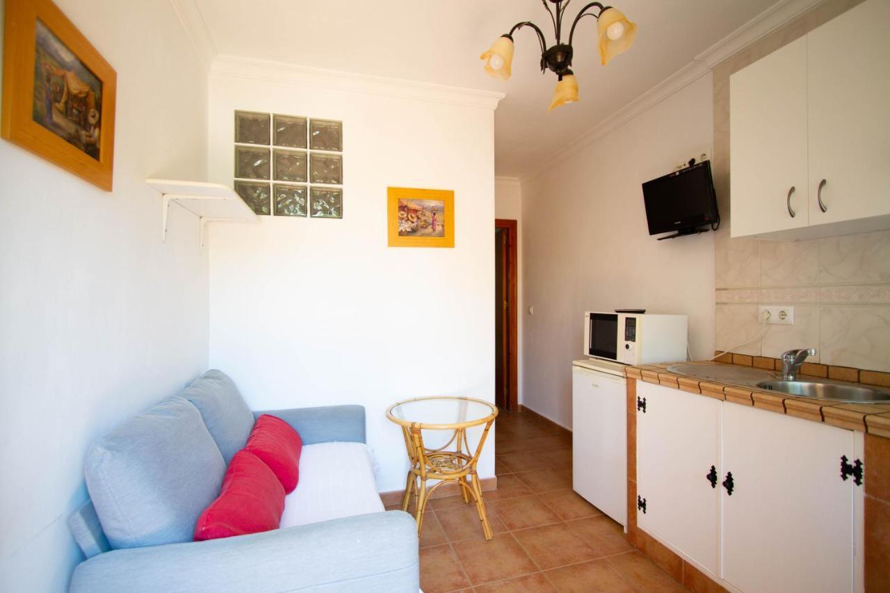 Apartamentos Turisticos Trajano Bolonia Buitenkant foto