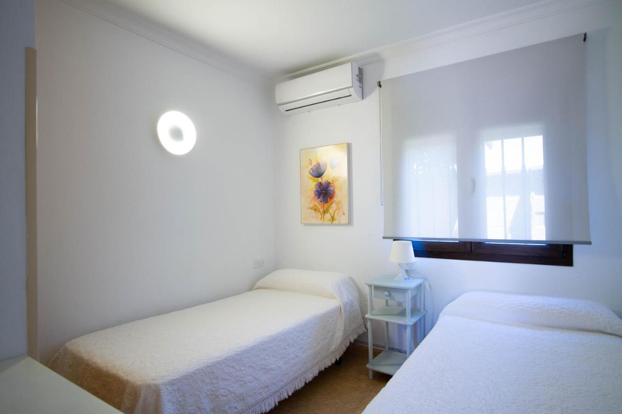 Apartamentos Turisticos Trajano Bolonia Buitenkant foto