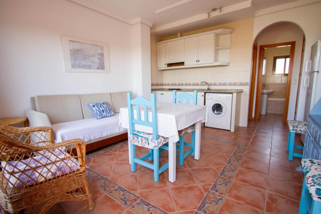 Apartamentos Turisticos Trajano Bolonia Buitenkant foto