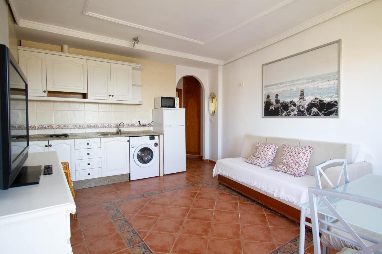 Apartamentos Turisticos Trajano Bolonia Buitenkant foto