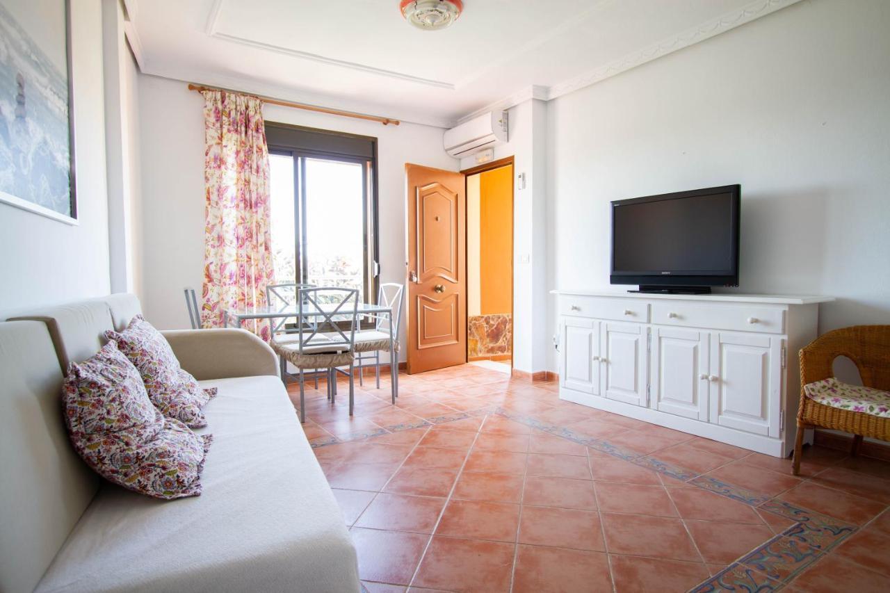 Apartamentos Turisticos Trajano Bolonia Buitenkant foto