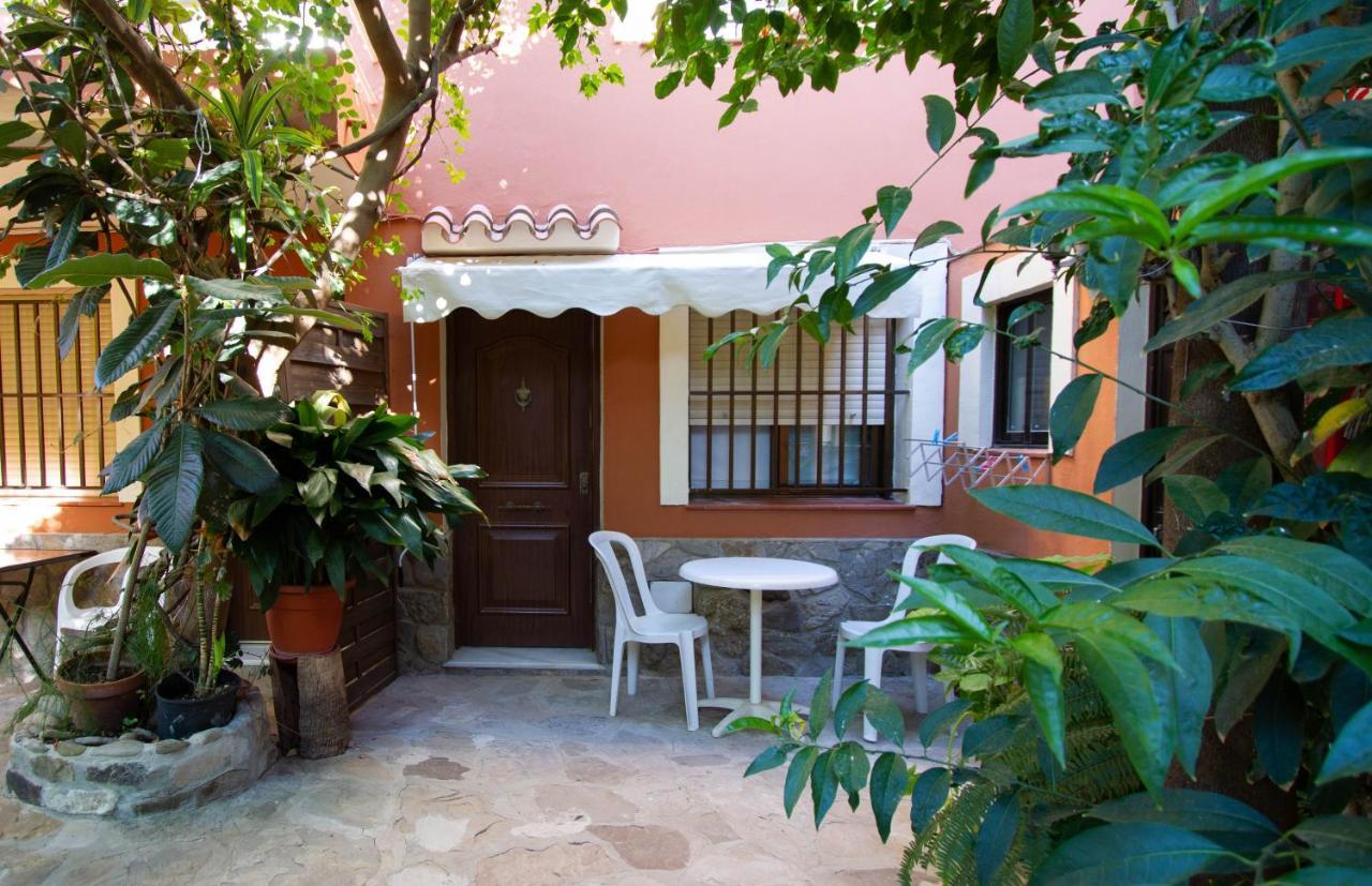 Apartamentos Turisticos Trajano Bolonia Buitenkant foto