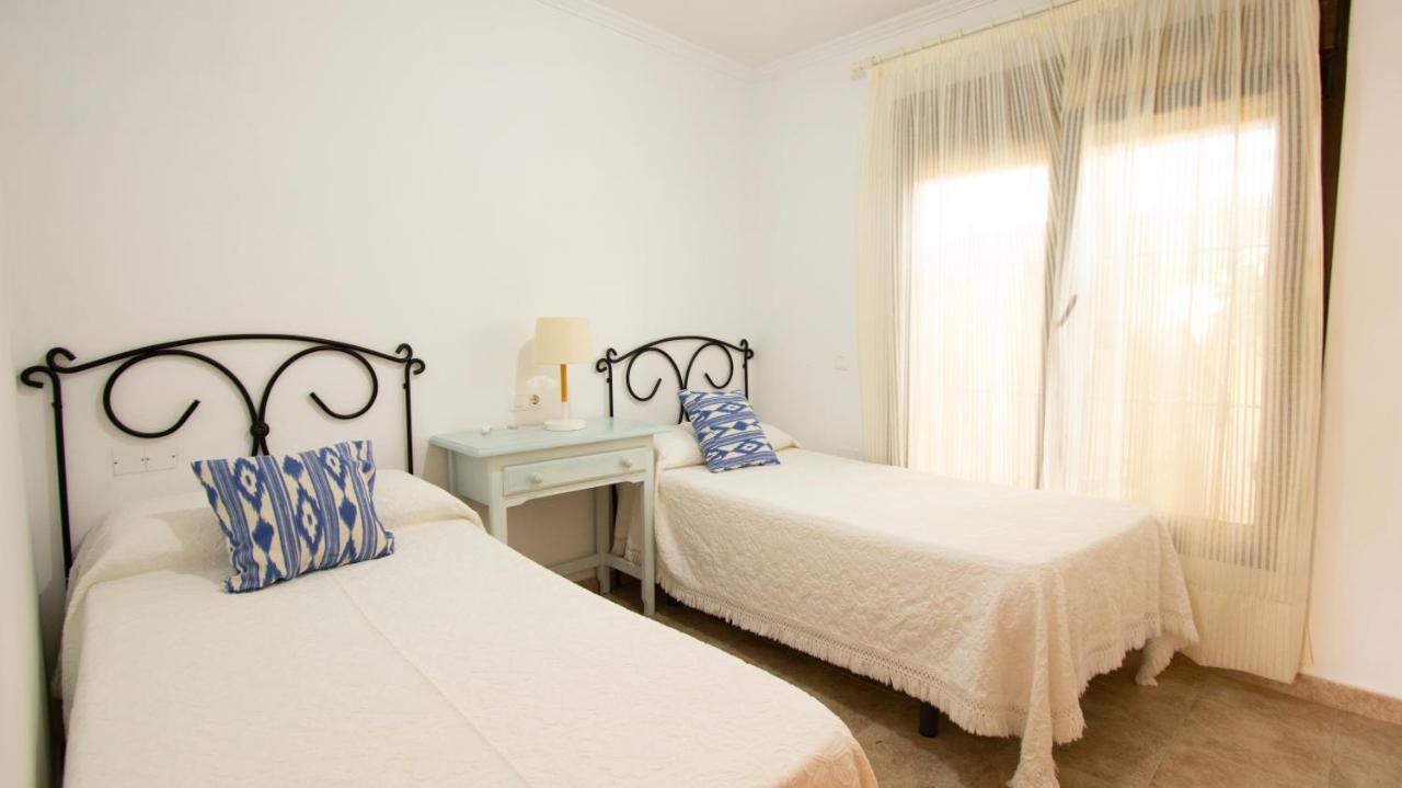 Apartamentos Turisticos Trajano Bolonia Buitenkant foto