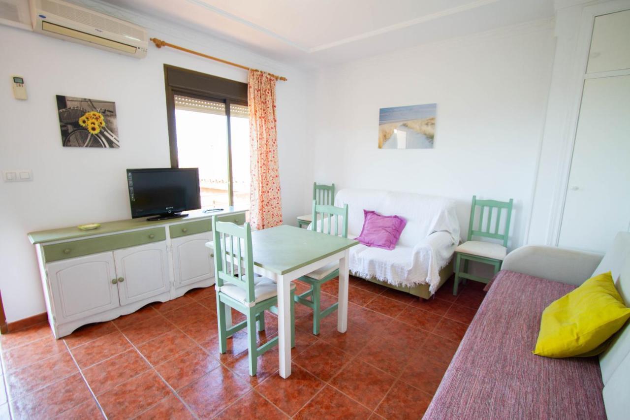 Apartamentos Turisticos Trajano Bolonia Buitenkant foto
