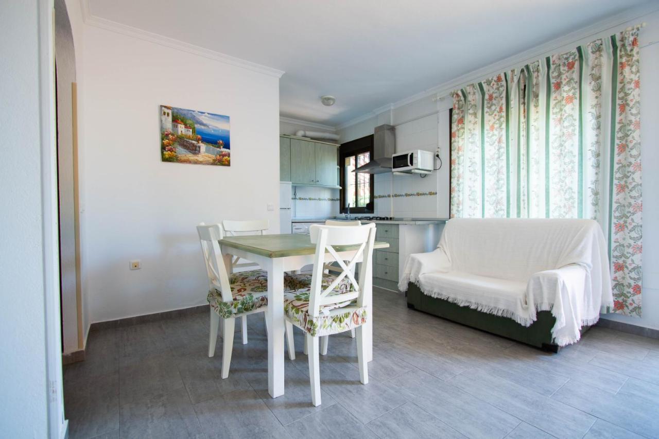 Apartamentos Turisticos Trajano Bolonia Buitenkant foto