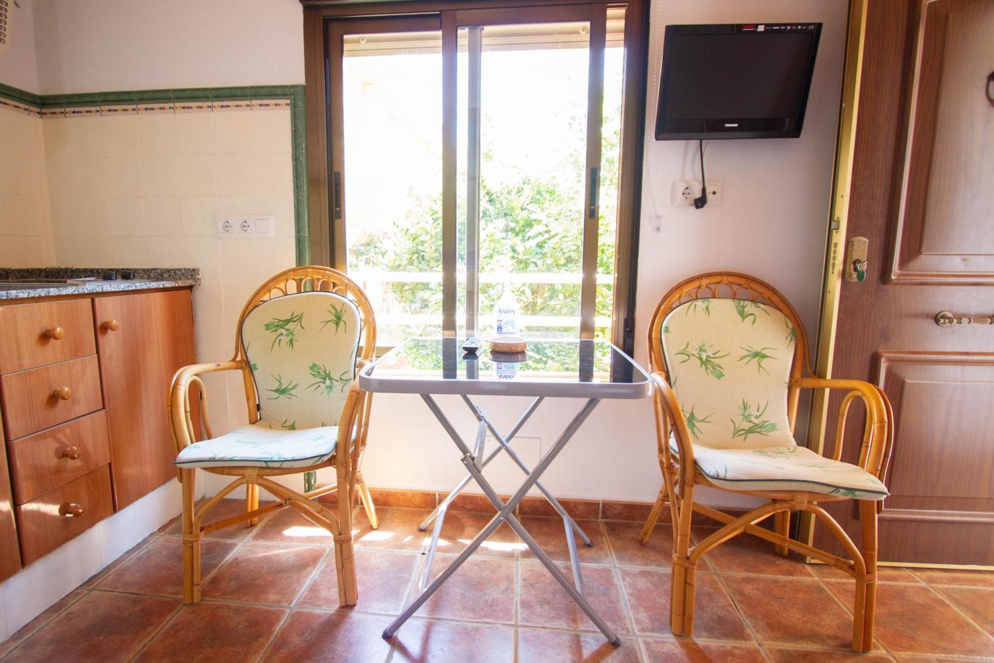 Apartamentos Turisticos Trajano Bolonia Buitenkant foto