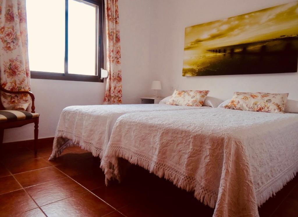 Apartamentos Turisticos Trajano Bolonia Buitenkant foto