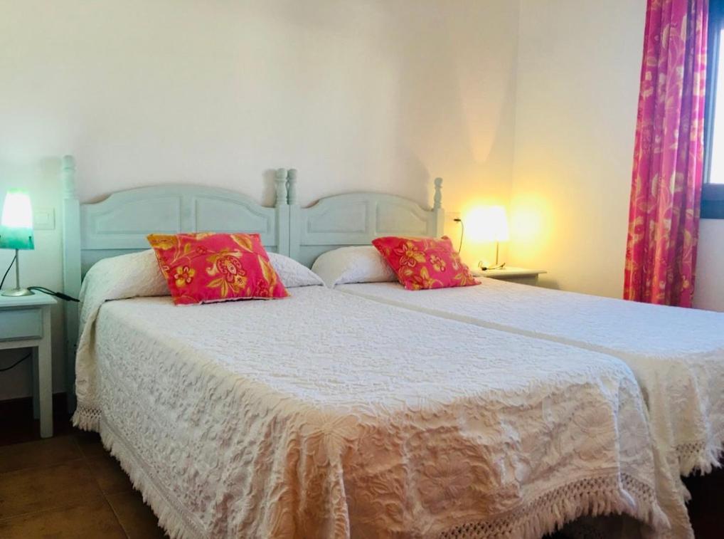 Apartamentos Turisticos Trajano Bolonia Buitenkant foto