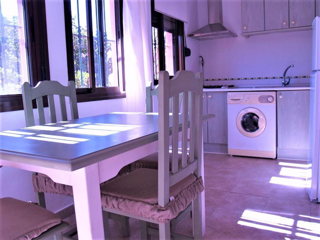 Apartamentos Turisticos Trajano Bolonia Buitenkant foto